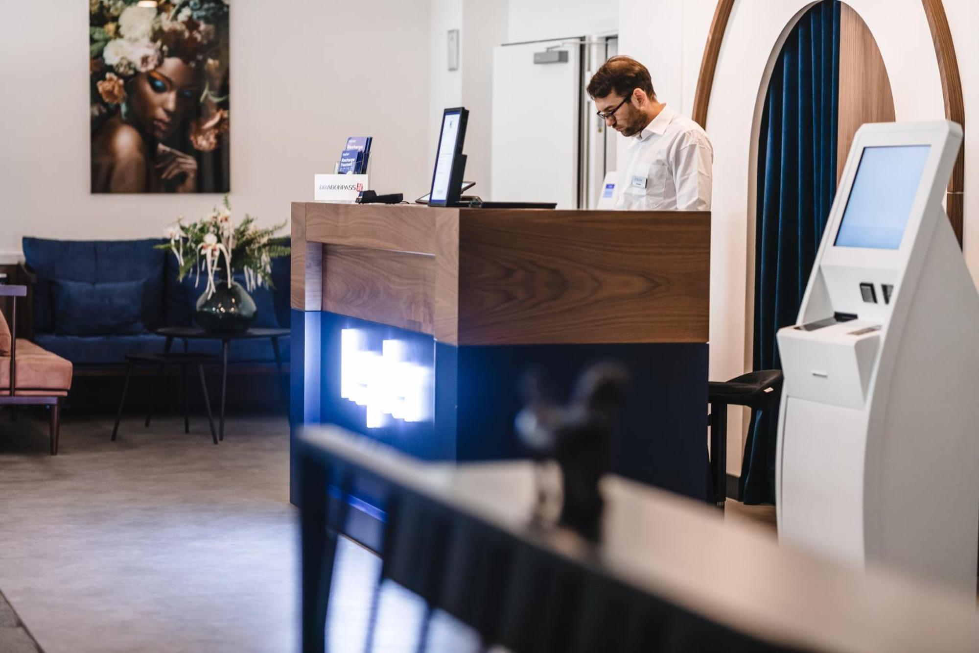 Kepler Club Riga Airport Hotel - Landside Public Area Ieki Eksteriør billede